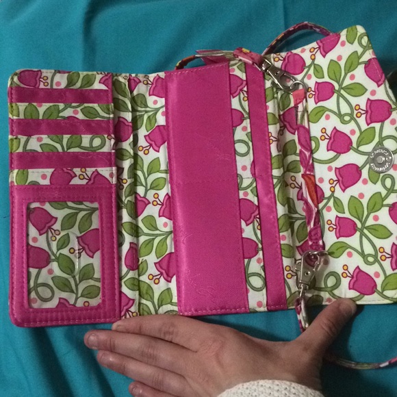 Vera Bradley wallet. - Picture 3 of 3